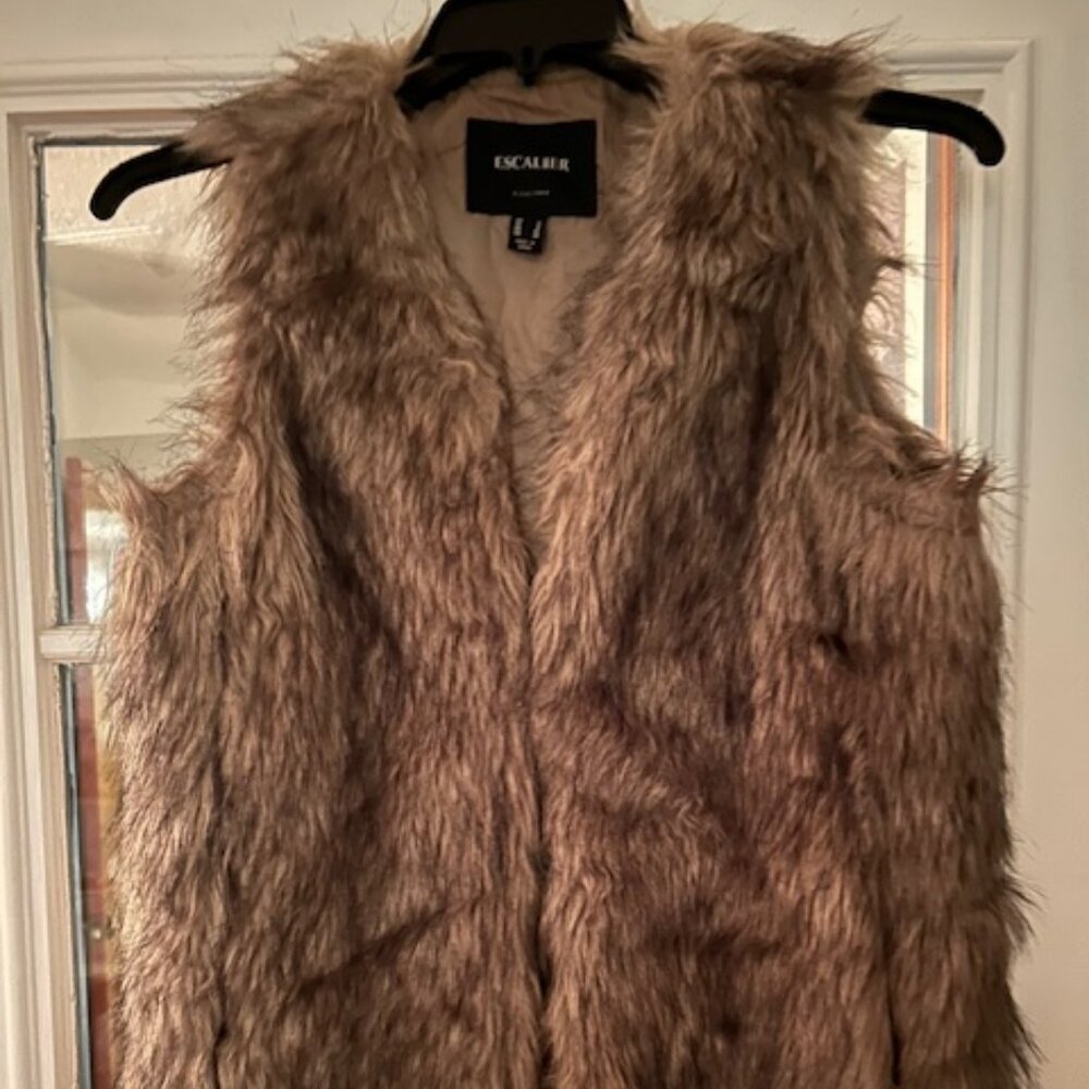 Escalier Faux Fur Khaki Vest, Size 2